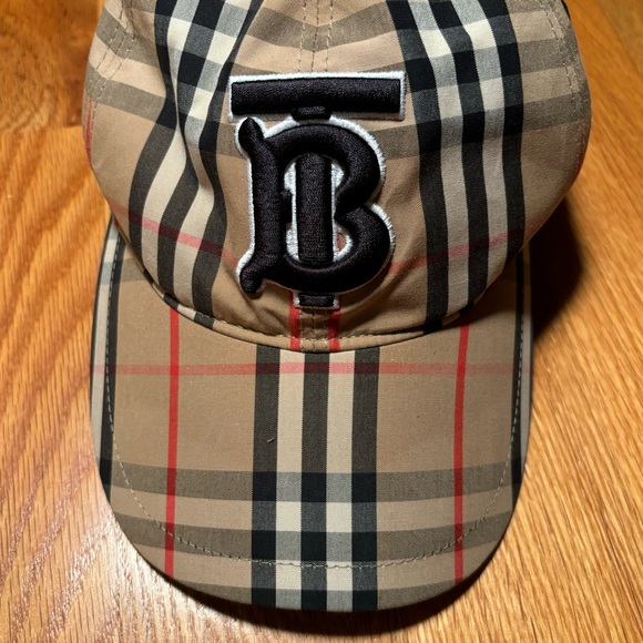 Burberry Somerton TB Logo Embossed Hat 🔥 - Picture 2 of 6